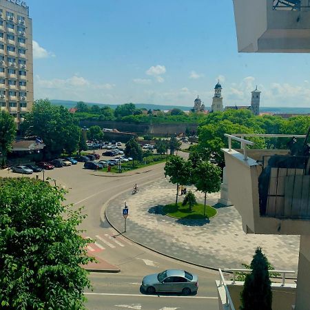 Apartament Carolina Parc アルバ・ユリア エクステリア 写真