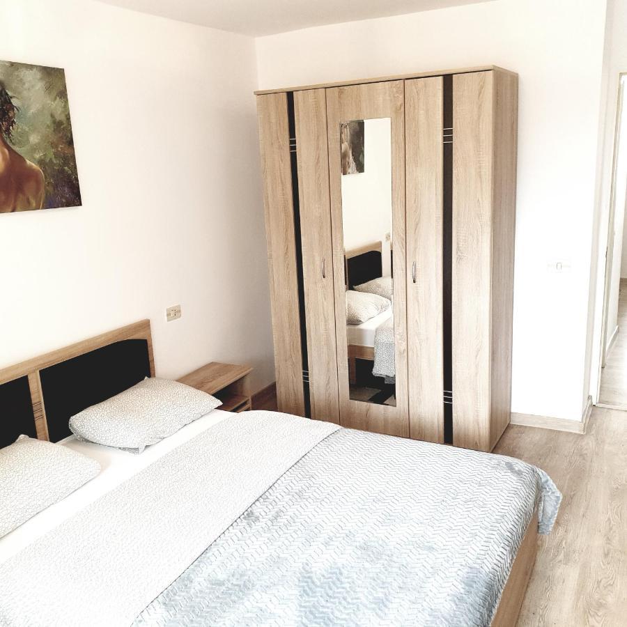 Apartament Carolina Parc アルバ・ユリア エクステリア 写真