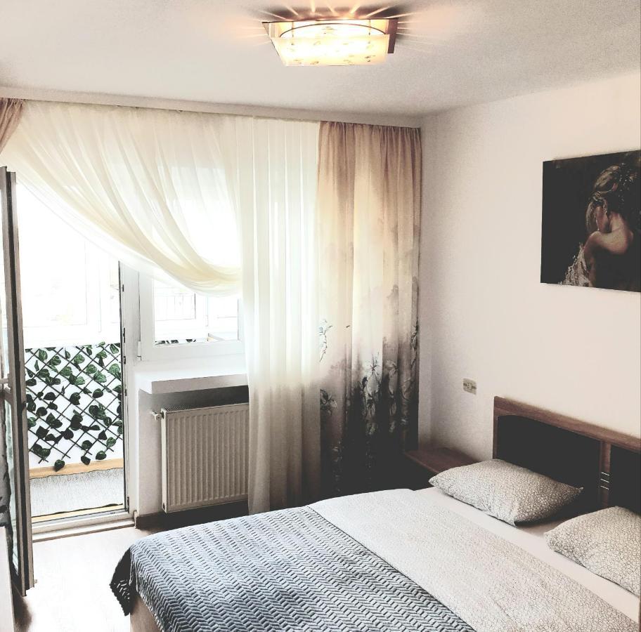 Apartament Carolina Parc アルバ・ユリア エクステリア 写真