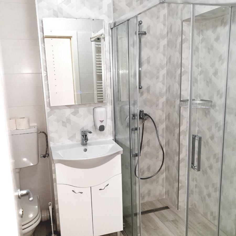 Apartament Carolina Parc アルバ・ユリア エクステリア 写真
