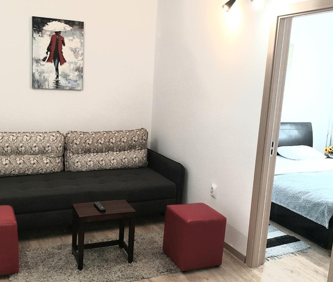Apartament Carolina Parc アルバ・ユリア エクステリア 写真