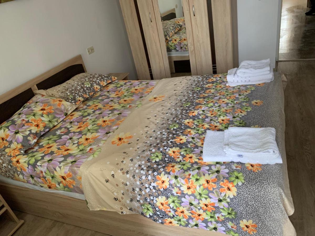 Apartament Carolina Parc アルバ・ユリア エクステリア 写真