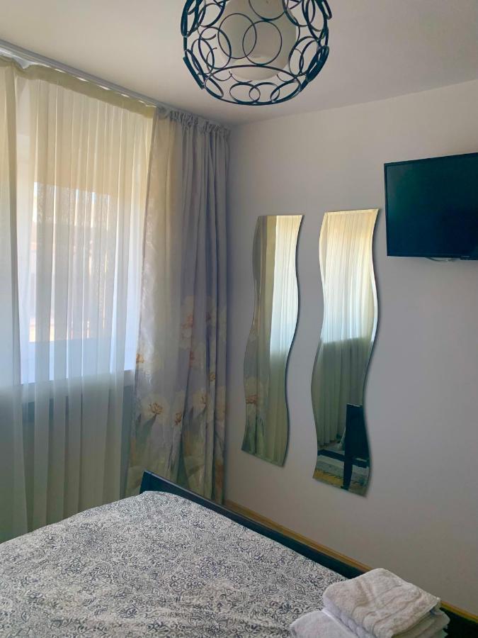 Apartament Carolina Parc アルバ・ユリア エクステリア 写真